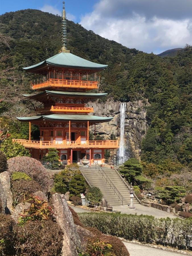 Вилла 浜の宮七福神 1棟貸し9名様までご利用できます Натикацуура Экстерьер фото